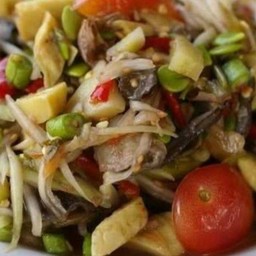 ตำป่าปูปลาร้าหอยดอง