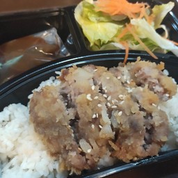 ข้าวหน้าหมูเบอร์เกอร์
