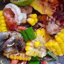 ตำซั่วมาม่าโพดกุ้งลวก