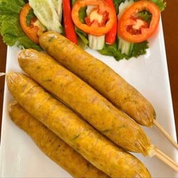 ลูกชิ้นวรารัตน์ ถนนบ้านกอก