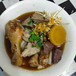 ก๋วยจั๊บไก่น้ำข้น