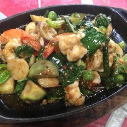 ผัดขี้เมาทะเล