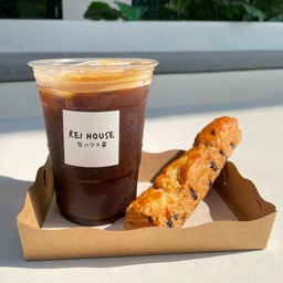 โปรคู่สุดคุ้ม Americano + Chocolate Stick!