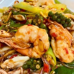 ผัดฉ่าทะเล