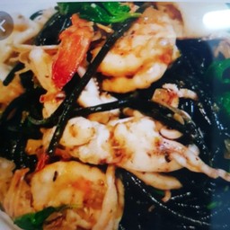 เส้นหมึกดำขี้เมาทะเล