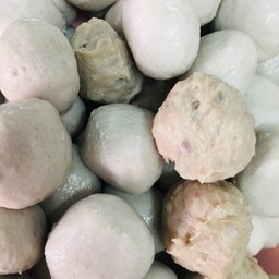 ลูกชิ้นลวก