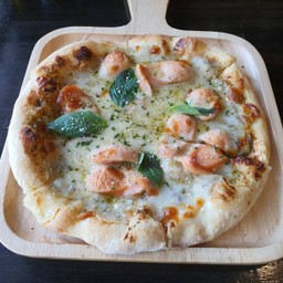 ไส้กรอกเยอรมันพิซซ่า