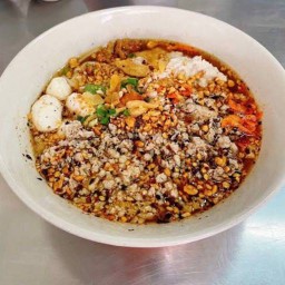 มา-แดก-เส้น ก๋วยเตี๋ยวต้มยำ น้ำใส น้ำตก(ตรงข้ามเทศบาลพระสมุทรฯ)