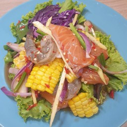 ยำเซลม่อนกุ้งสด