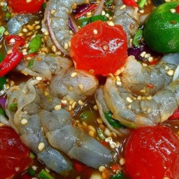 ยำคู่จิ้น  [กุ้งสด+ไข่แดงเค็ม](กดรับส่วนลด 50฿ด้วยนะคะ)