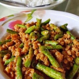 หมูสับผัดพริกถั่วฝักยาว