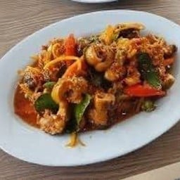 ปลาไหลผัดกะเพรา