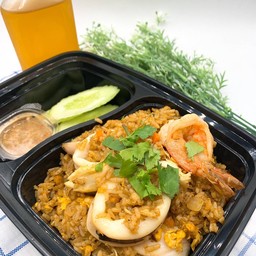 ข้าวผัดผงกระหรี่ทะเล