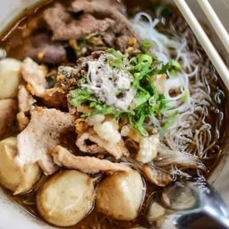 ก๋วยเตี๋ยวหมี่ขาวหมู
