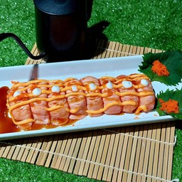 แซลมอนสดเบริน์ไฟ 7 คำโต