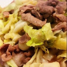 กะหล่ำผัดหมูชิ้น หรือ หมูสับ(ระบุ) {ราดข้าว}