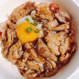 ข้าวหน้าหมู