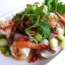 ยำก้านคะน้า