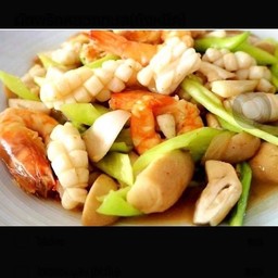 พริกหยวกทะเล ราดข้าว