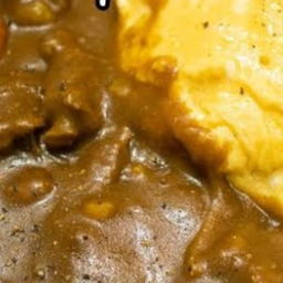 Curry Rice with Braised Beef Shank and Creamy Egg