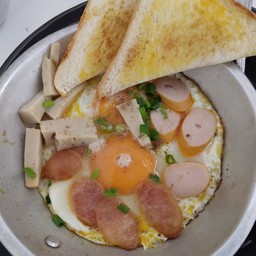 ไข่กะทะ+ขนมปังปิ้ง