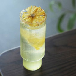 PINEAPPLE SPARKLING