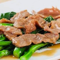 ผัดคะน้าหมูนุ่มน้ำมันหอย