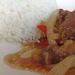 ข้าวหมูตุ๋นผัดน้ำมันหอย