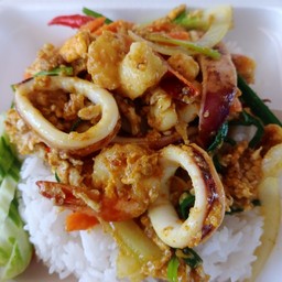 ข้าวทะเลผัดผงกระหรี่