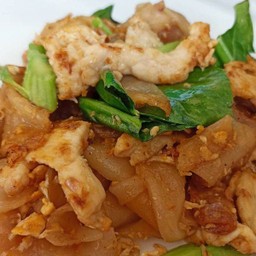 ผัดซีอิ้วไก่