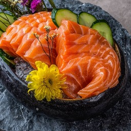 89) แซลม่อนซาซิมิ size M