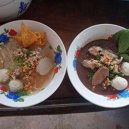 ก๋วยเตี๋ยวหมูน้ำตก พุงโต ปั๊มเชลกิโมตร69