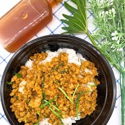 ข้าวหมูคั่วพริกแกงใต้