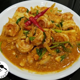 กุ้งผัดไข่เค็มราดข้าว