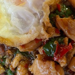 ร้านนี้มีแต่ไก่ Byกะเพราข้าวบึ้มพี่โฟล์ค
