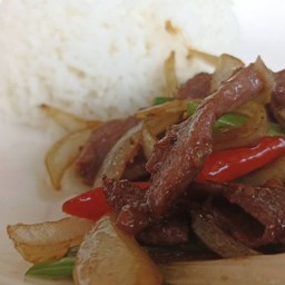 ข้าวเนื้อหมักผัดน้ำมันหอย