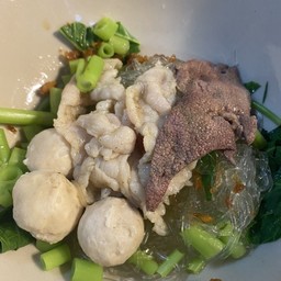 ก๋วยเตี๋ยวเรือผัวเก่า ตลาดนัดเจเจ