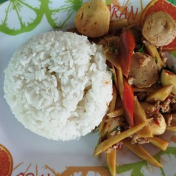 ข้าวกะเพราหมูยอ+หน่อไม้+หมูสับ