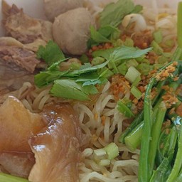 บะหมี่แห้ง เนื้อตุ๋น