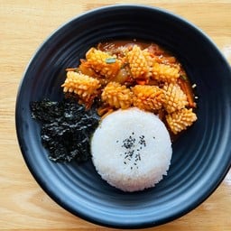 ข้าวปลาหมึกผัดซอสโคชูจัง
