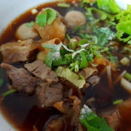 ก๋วยเตี๋ยว เนื้อตุ๋น