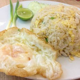 ข้าวผัดหมู ไก่ ระบุค่ะ