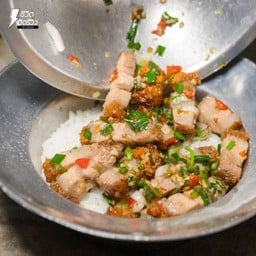 ผัดพริกขี้หนูสวน(ราดข้าว)