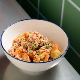 ยำเกี๊่ยวทอด