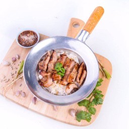 ข้าวหน้าคอหมูย่าง