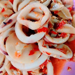 ผัดหน่อไม้ปลาหมึกวง(ราดข้าว)
