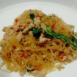 กะเพราหมูสับวุ้นเส้นเป็นกับข้าว