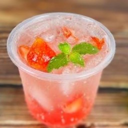 สตอเบอรี่โซดา