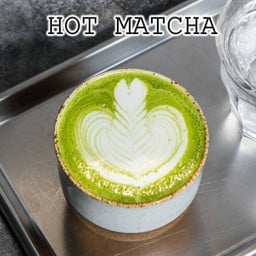Matcha latte (hot)