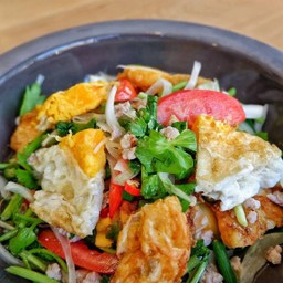 ยำไข่ดาว